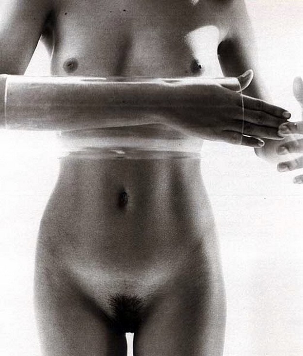 Adriana Lima szőrös nemi szerve